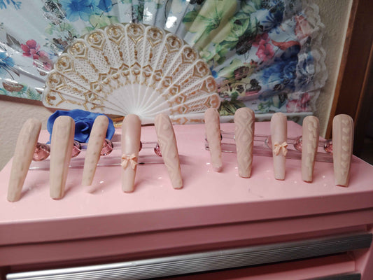 Nude Press-On Nails – Almond Shape Nude Elegance Set