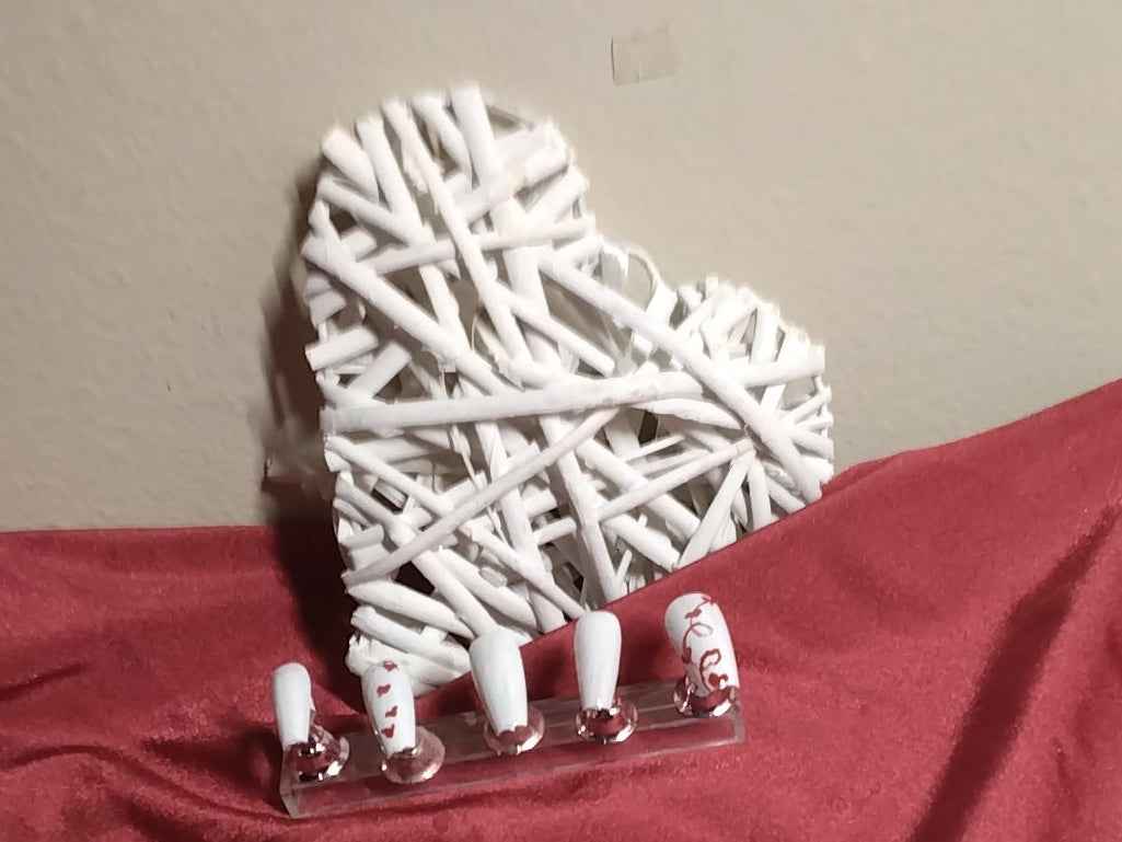 Red Heart Romance Press-On Nails – Love-Inspired